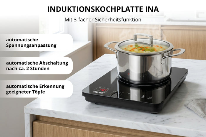Auf der Unold Induktionskochplatte โInaโ, einer schwarzen Induktionskochplatte in einer hellen Kรผche, steht ein Edelstahltopf mit Suppe auf dem Herd. Der deutsche Text hebt Funktionen wie die automatische Spannungsanpassung, die automatische Abschaltung nach 2 Stunden und die Topferkennung hervor.