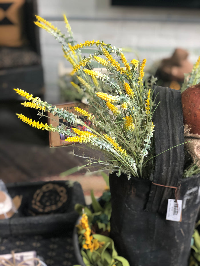 Yellow Poker Bouquet