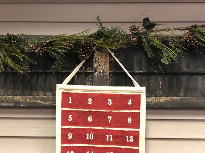 5' Pine Swag  w/ Berries & Pinecones