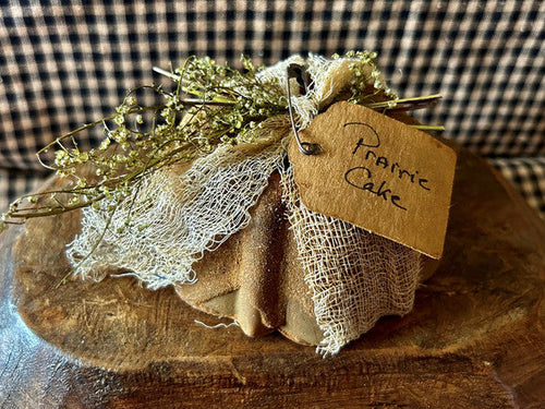 Blackened Beeswax Prim Country Prairie Cake