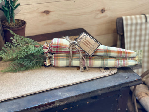 Bunch of three plaid Carrots