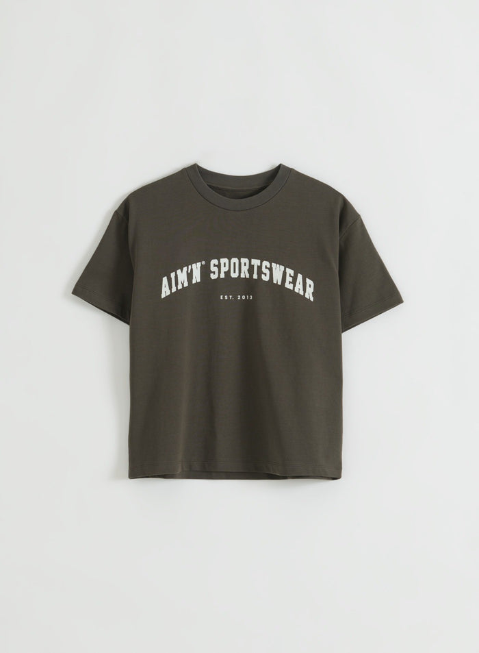 Dark Ivy Varsity Boxy T-shirt with short sleeves, ribbed crew neckline and front sportswear graphic