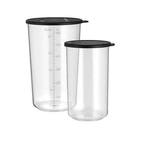 Das Unold ESGE-Zauberstab Becher 2er Set beinhaltet zwei durchsichtige Kunststoffbehälter (600 ml und 400 ml) mit schwarzem Deckel und seitlichen Messmarkierungen in Milliliter und Flüssigunzen.