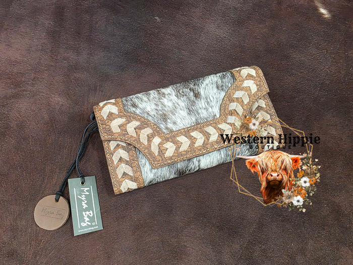 Glenrose Stitch Accent Wallet