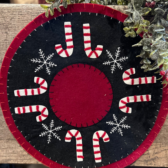 Candy Cane Mat 14"