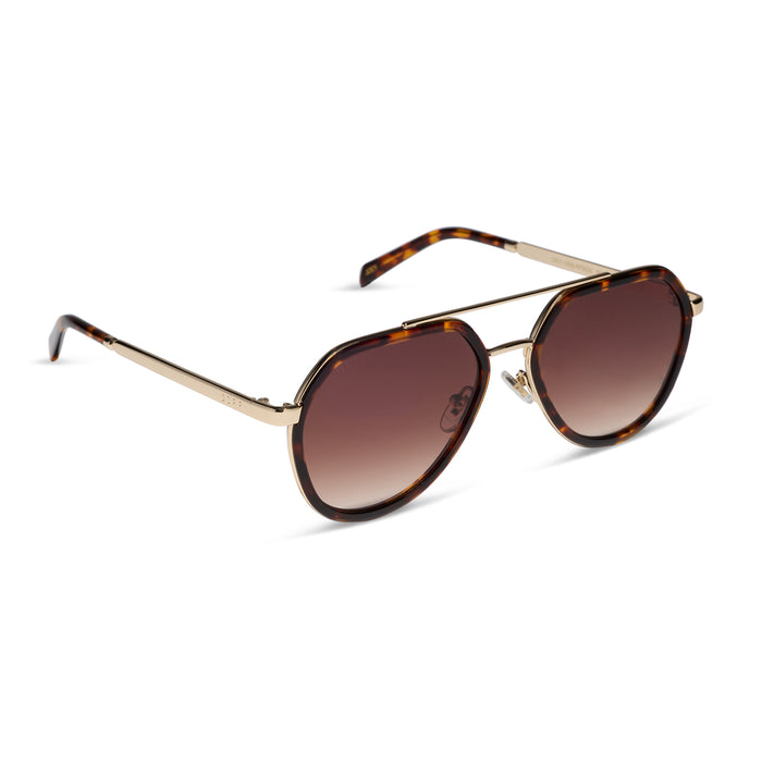 diff eyewear joey round sunglasses with a rich tortoise and gold frame with brown gradient lenses angled view