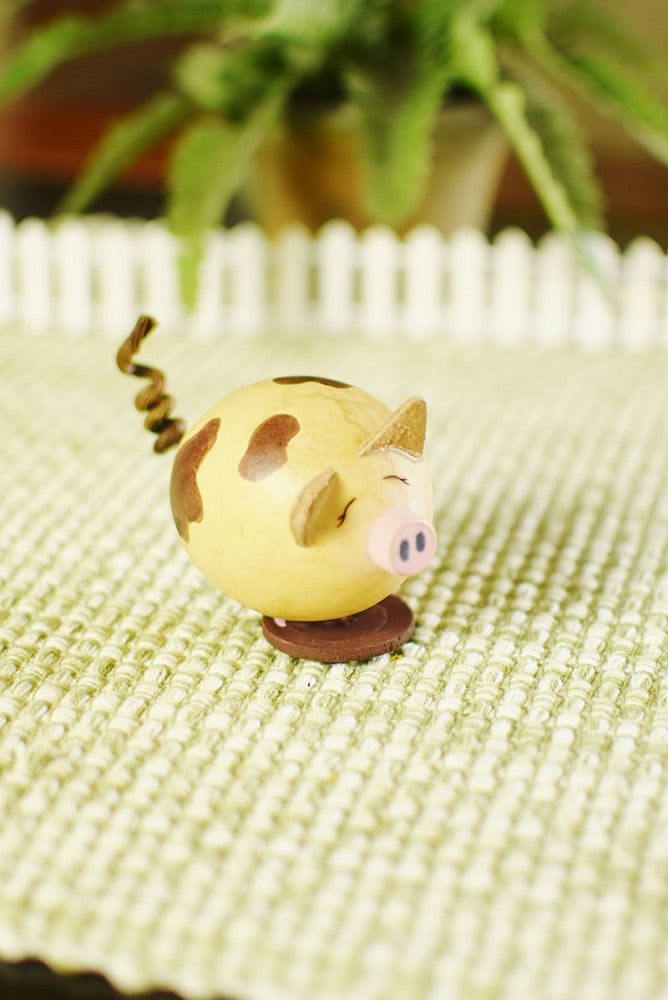 Lil Peaches The Pig
