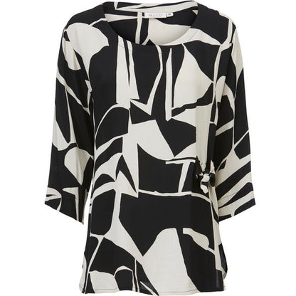 Masai Black Britt Top Front | Dotique