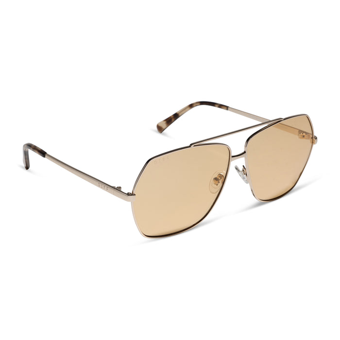 diff eyewear maude oversized aviator sunglasses with a gold metal frame and champagne yellow tint lenses angled view