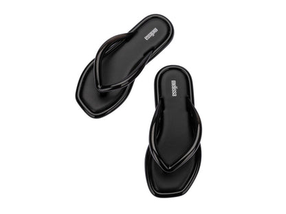 Melissa Airbubble AD Black Thong Flip-Flops for Women – Stylish and comfortable casual footwear.