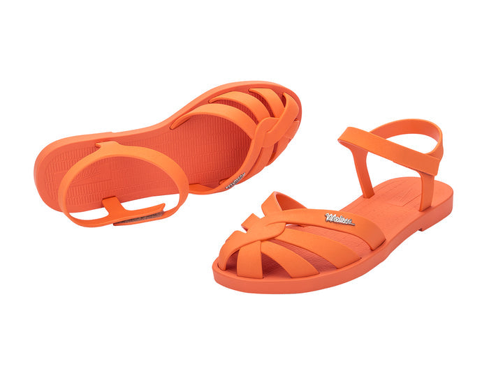 Flat sandals
