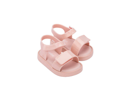 Buy Mini Melissa Jump solid pink Papete sandals for babies online. Comfortable, lightweight baby girl sandals perfect for casual, daily wear, and summer fashion.