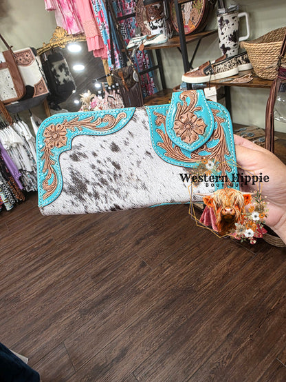 Morning Prairie Bloom Wallet In Multicolor