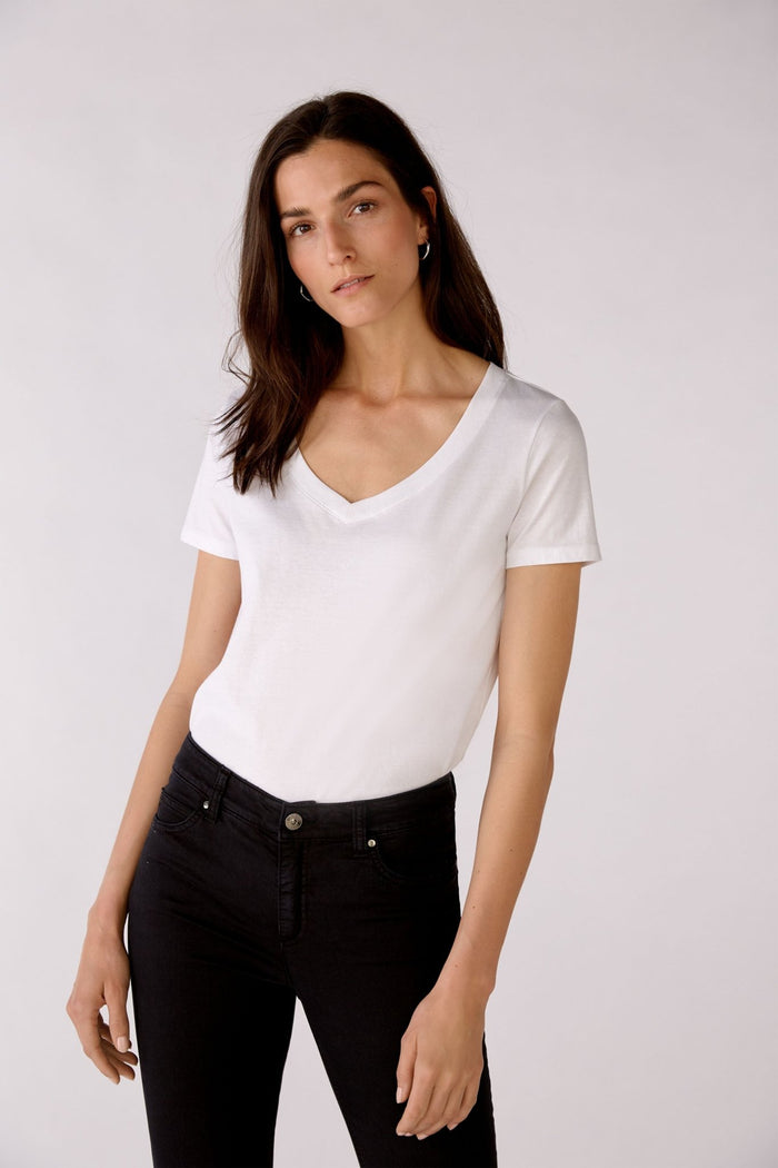 Oui 76717 T-Shirt Col 1002 White Front Lifestyle | Dotique
