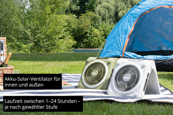Zwei Unold Solarventilatoren stehen auf einer gestreiften Decke neben einem blauen Zelt im Freien. Der deutsche Text weist darauf hin, dass es sich um batteriebetriebene Solarventilatoren für den Innen- und Außenbereich handelt, die je nach Einstellung 1–24 Stunden laufen.